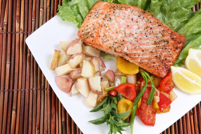 Pescetarian diet pescatarian dinner vegetarian pesco benefits salmon health considering recipes dishes mediterranean meal idea good may being why here